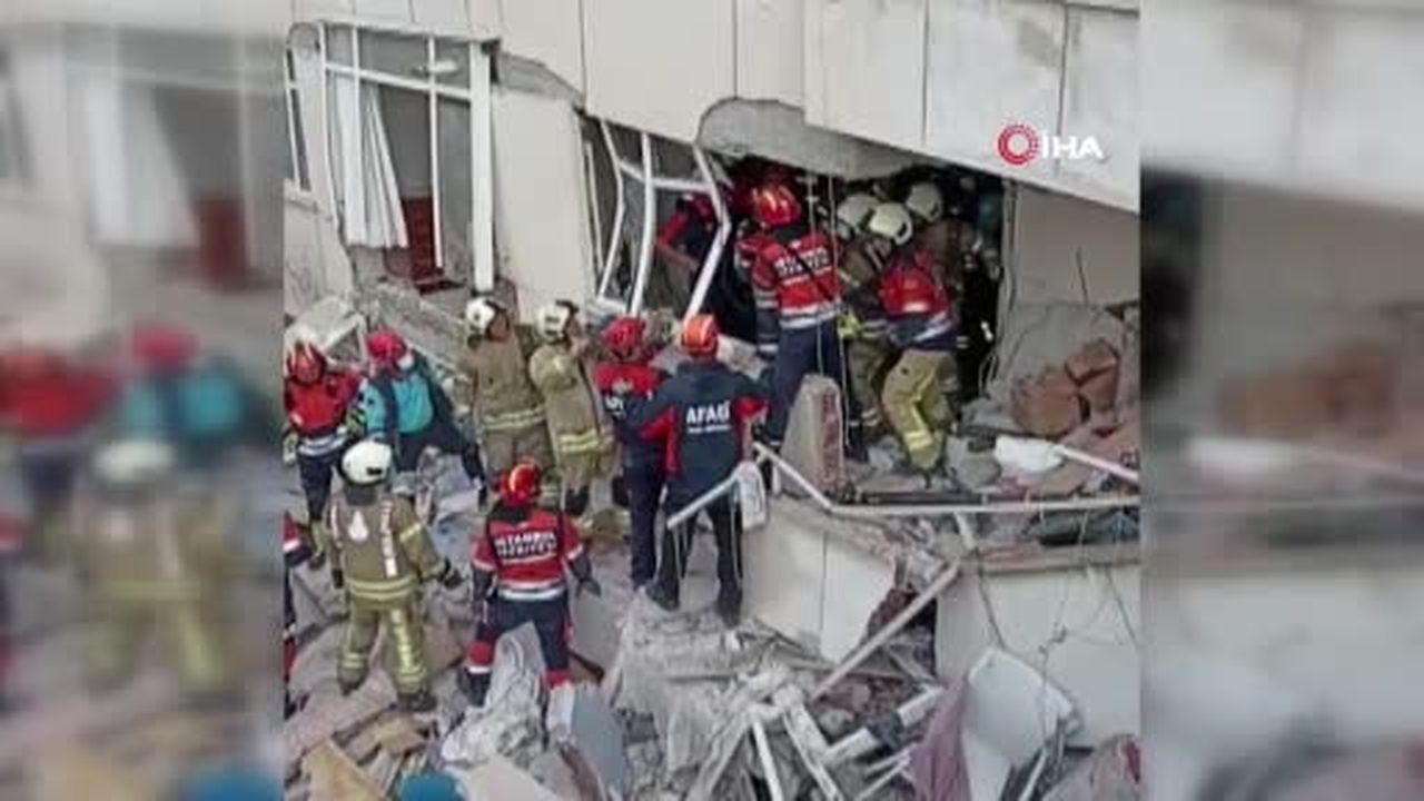 Maltepe'de çöken binada çalışmalar devam ediyor