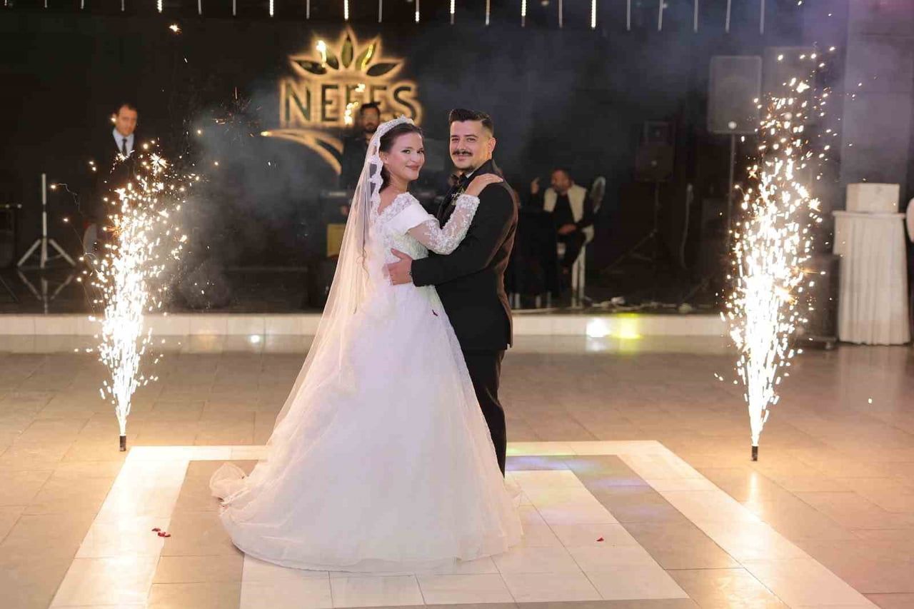 GENÇ ÇİFTİN DÜĞÜNÜ, NEFES KIR BAHÇESİ'NDE YAPILDI