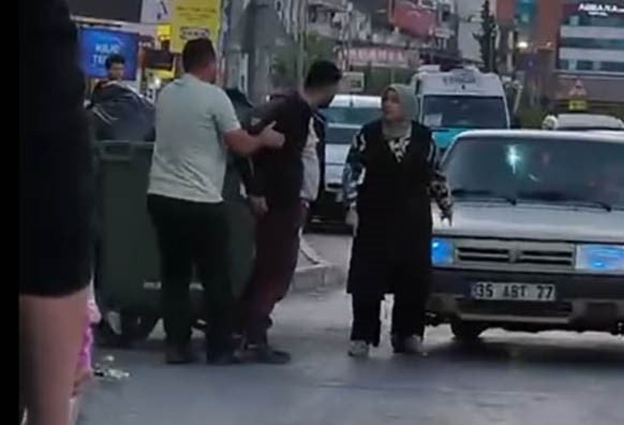 İZMİR’İN ÇİĞLİ İLÇESİNDE TRAFİKTE DİĞER SÜRÜCÜLERİN CAN VE MAL GÜVENLİĞİNİ TEHLİKEYE ATARAK...