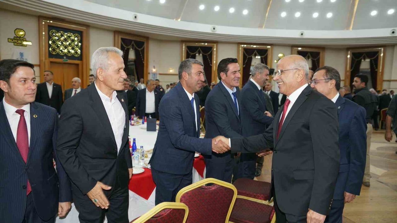 BAŞKAN ER: "MUHTARLAR YEREL YÖNETİMLERİN EN ÖNEMLİ PAYDAŞLARIDIR"
