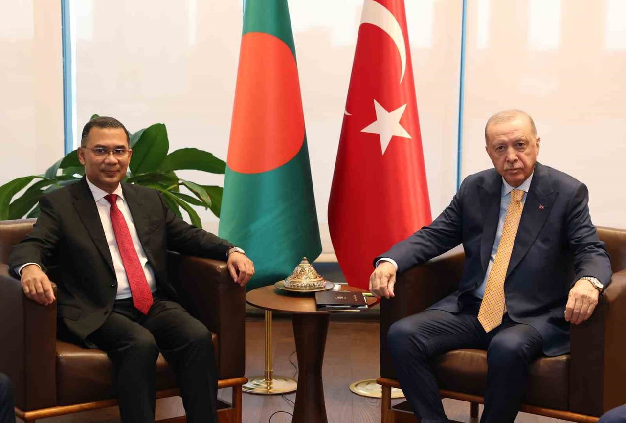 CUMHURBAŞKANI ERDOĞAN, BANGLADEŞ BAŞBAKANI RAHMAN İLE GÖRÜŞTÜ