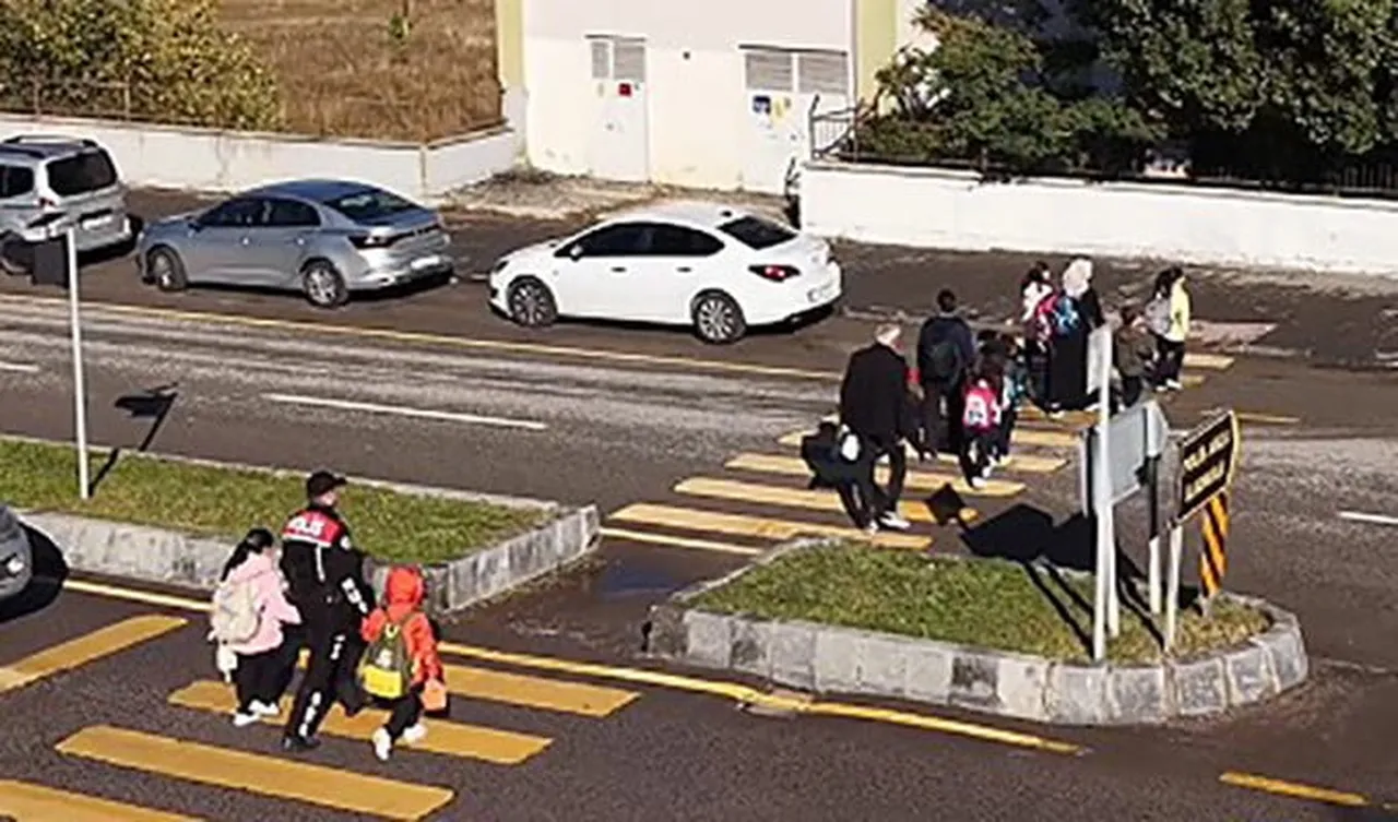 ERZURUM’DA ÖĞRENCİLERİN GÜVENLİĞİNİN SAĞLANMASI VE EĞİTİM ORTAMININ HUZURUNUN KORUNMASI AMACIYLA...