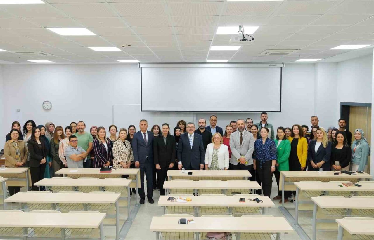 BŞEÜ’DE SAĞLIK BİLİMLERİ FAKÜLTESİ AKADEMİK KURUL TOPLANTISI YAPILDI