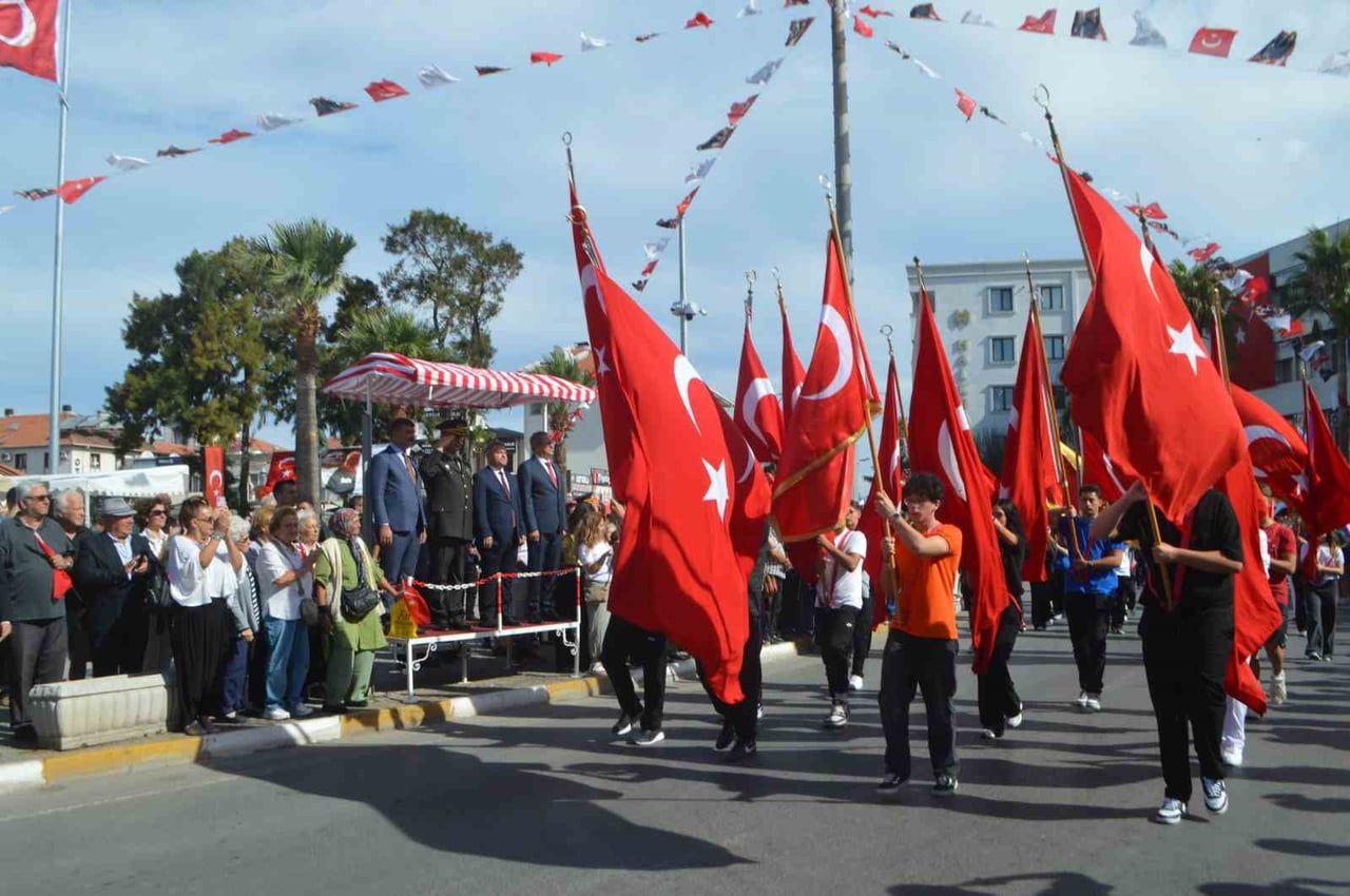 AYVALIK’TA “KURTULUŞ” COŞKUSU