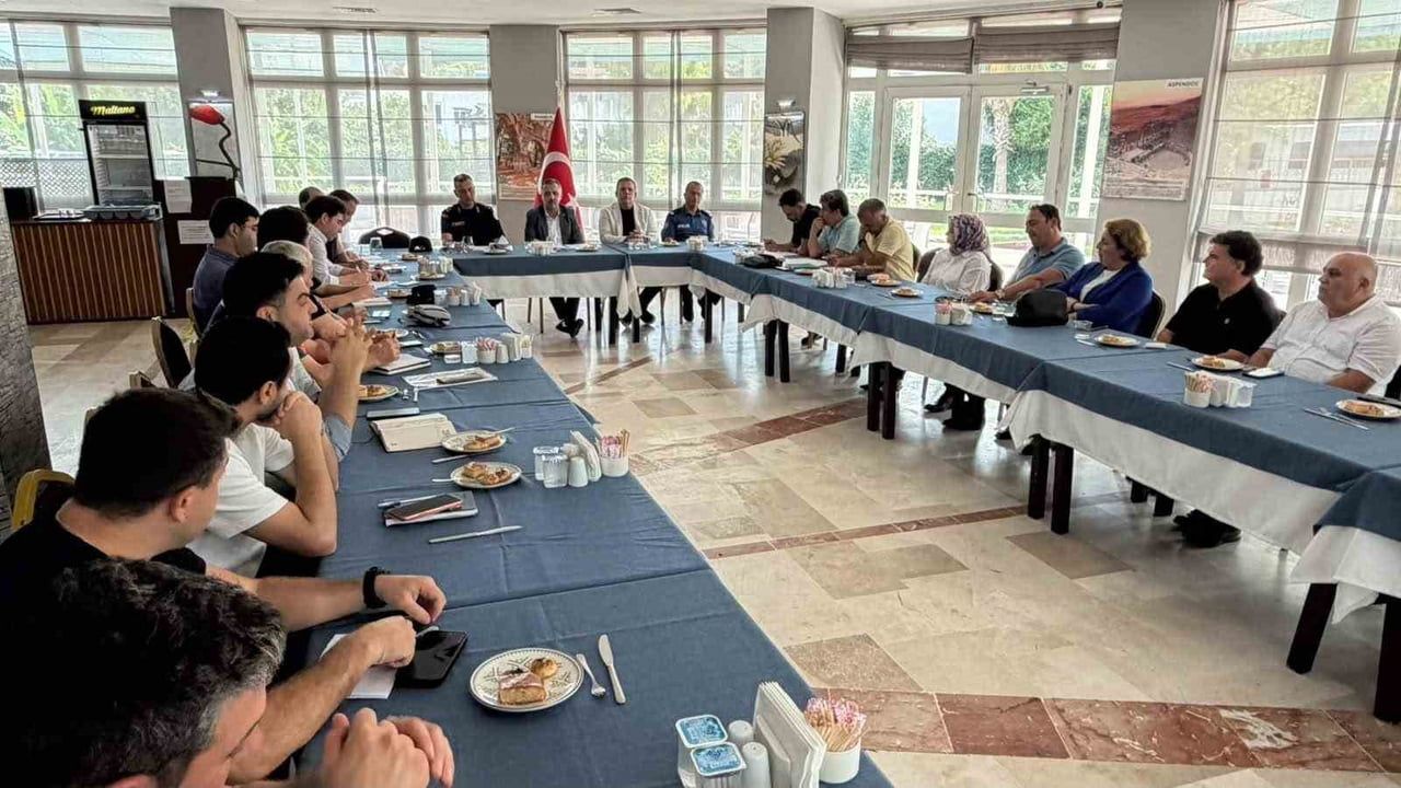 MEYDANA GELEBİLECEK OLASI AFET VE ACİL DURUMLARA YÖNELİK HAZIRLIKLARIN DEĞERLENDİRİLDİĞİ AFET...