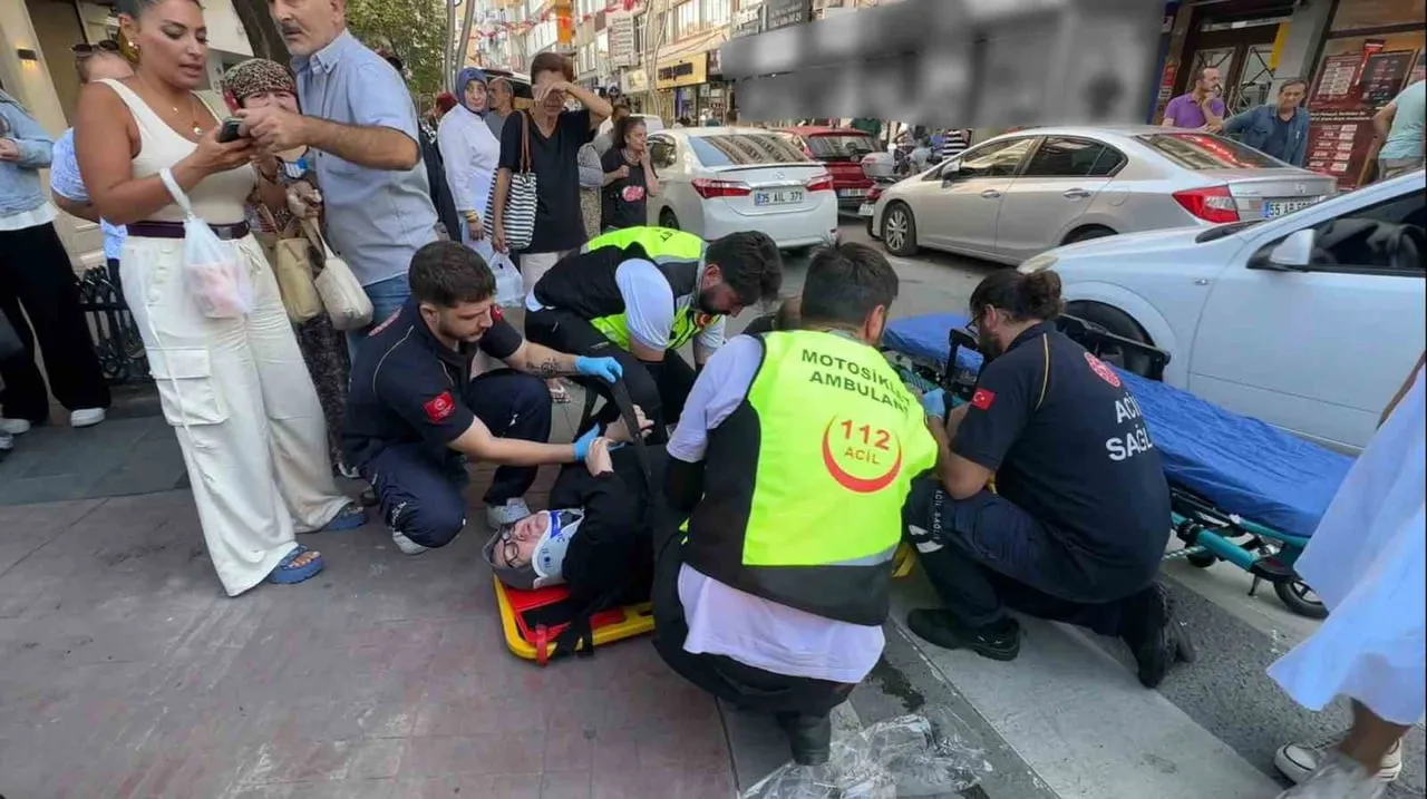 YARALILAR, SAĞLIK EKİPLERİNİN OLAY YERİNDEKİ İLK MÜDAHALESİNİN ARDINDAN SAMSUN ŞEHİR HASTANESİ'NE...
