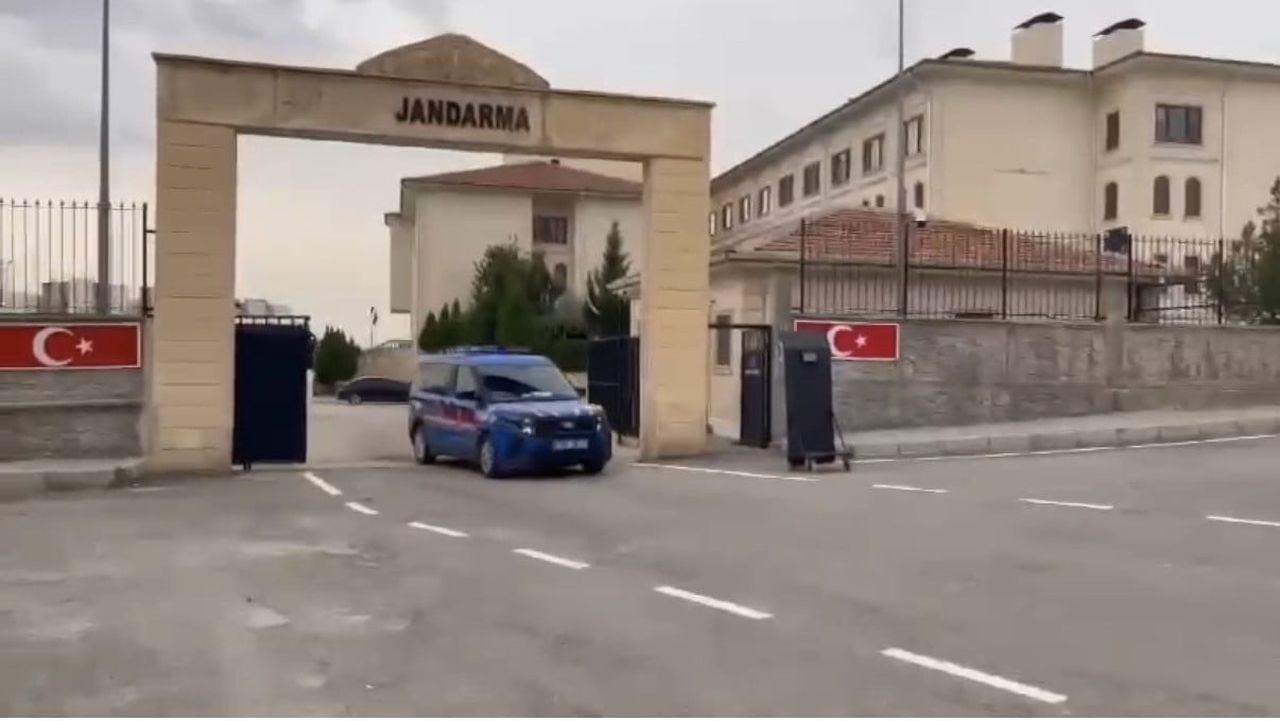 İL JANDARMA KOMUTANLIĞI EKİPLERİNCE MARDİN CUMHURİYET BAŞSAVCILIĞI KOORDİNESİNDE KENDİLERİNİ...