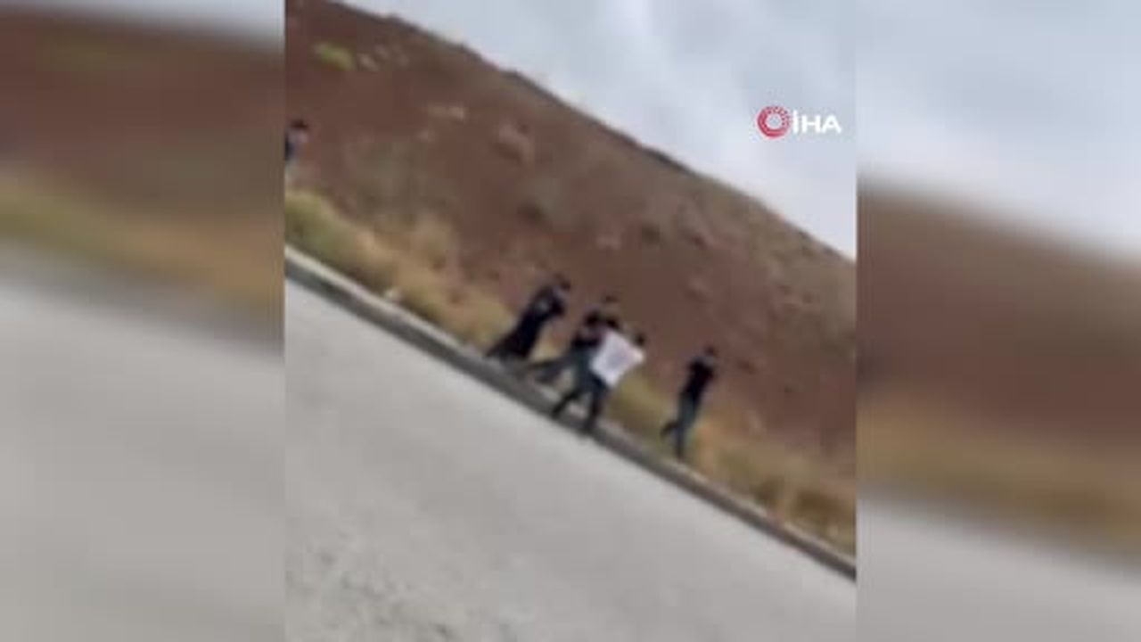 Sincan’da lise öğrencileri arasında kavga kamerada