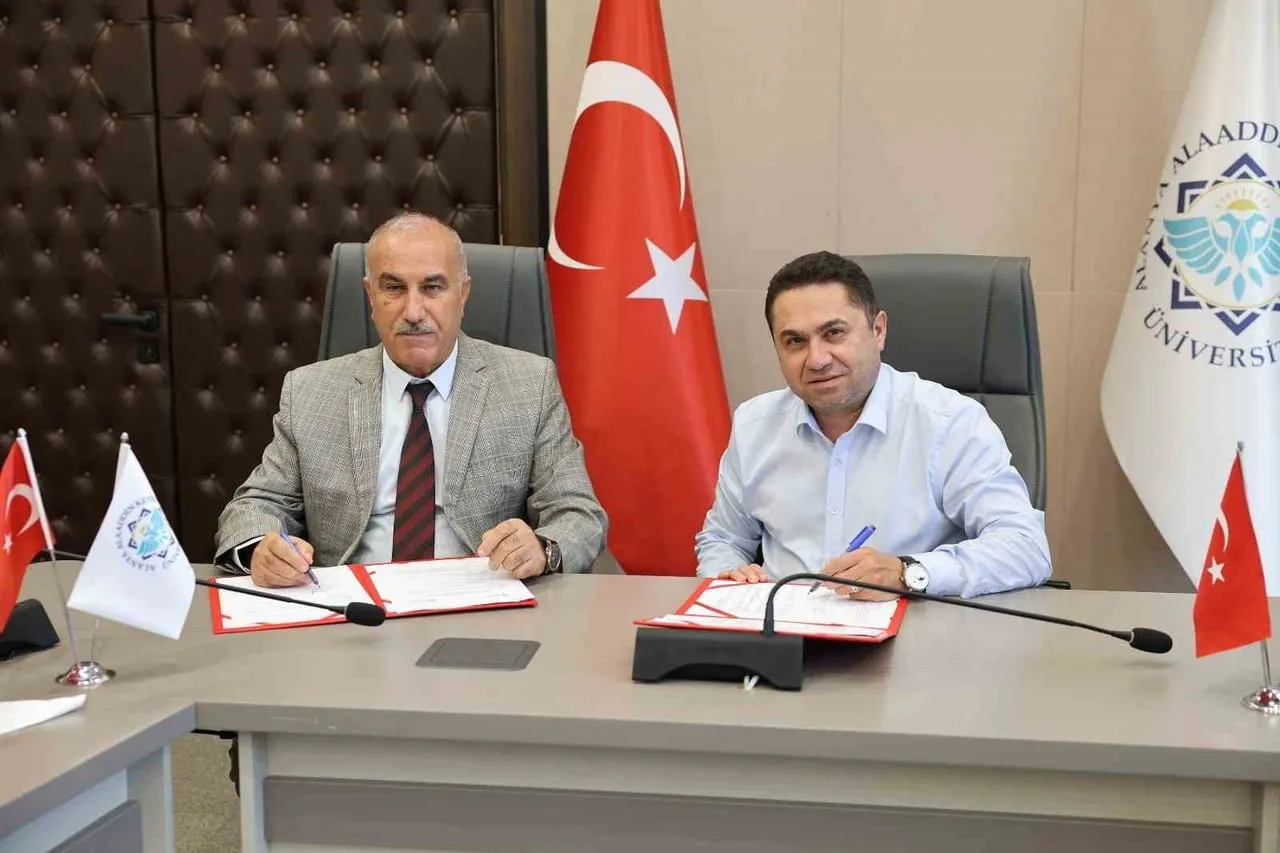 ALANYA ALAADDİN KEYKUBAT ÜNİVERSİTESİ (ALKÜ) REKTÖRÜ PROF. DR. KENAN AHMET TÜRKDOĞAN (SAĞDA) İLE...