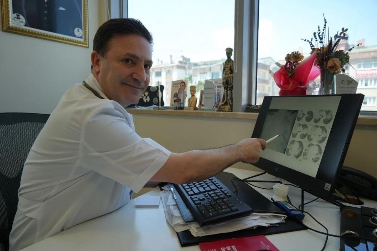 GÖĞÜS HASTALIKLARI UZMANI PROF. DR. ŞEVKET ÖZKAYA, OKULLARIN AÇILMASIYLA ÇOCUKLAR ARASINDA HIZLA...