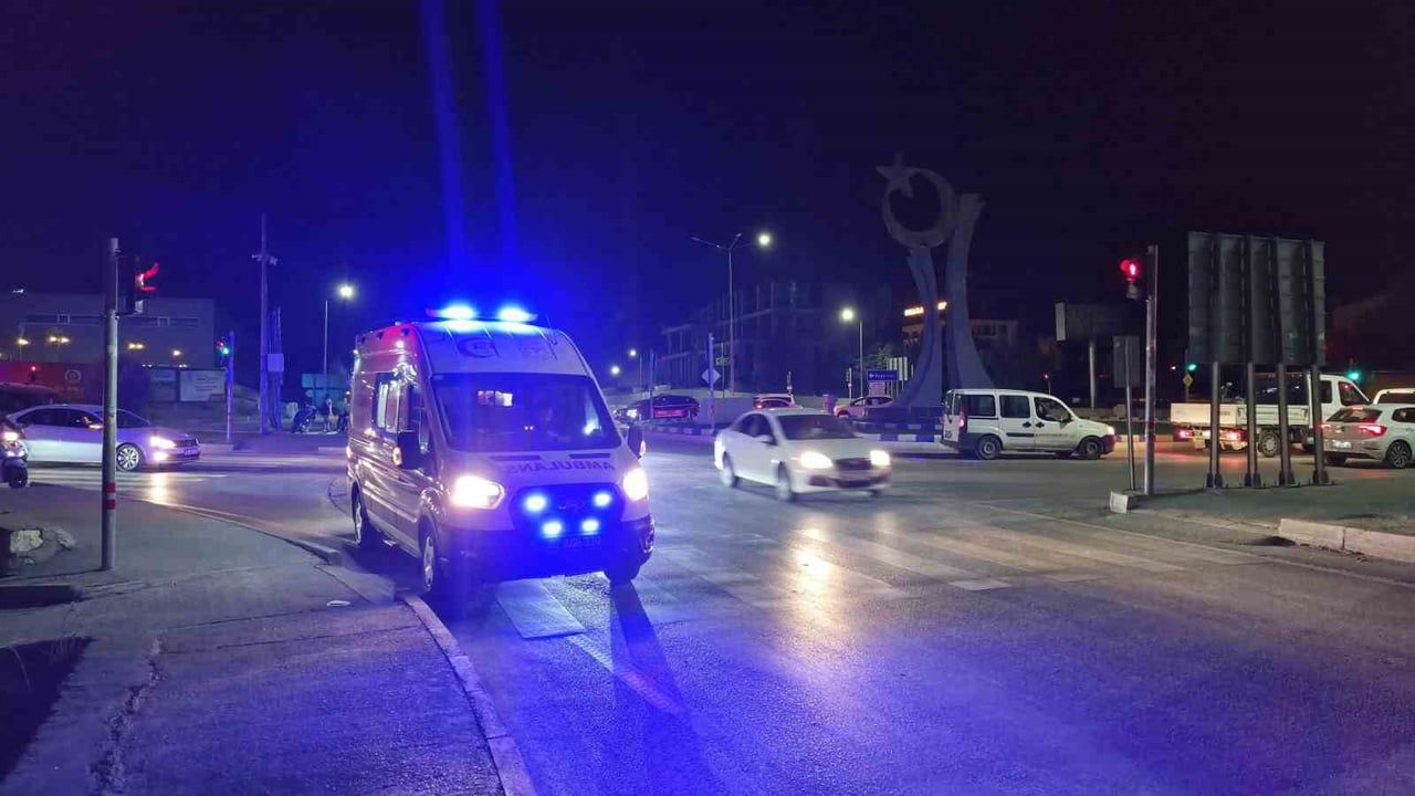 ADIYAMAN’DA SÜRÜCÜSÜNÜN DİREKSİYON HAKİMİYETİNİ KAYBETTİĞİ MOTOSİKLETİN DEVRİLMESİ SONUCU 1 KİŞİ...