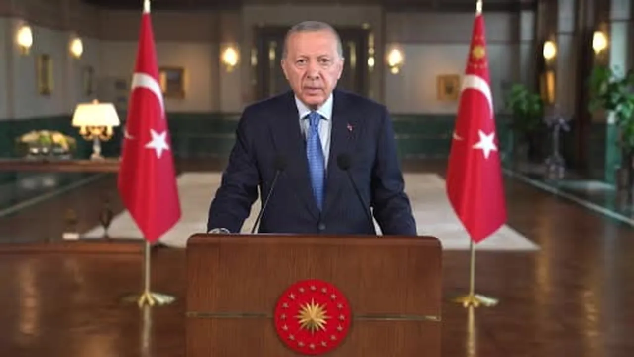 Cumhurbaşkanı Erdoğan: "Yurt dışında yaşayan kardeşlerimizi ne dışardaki yabancı düşmanı akımların...