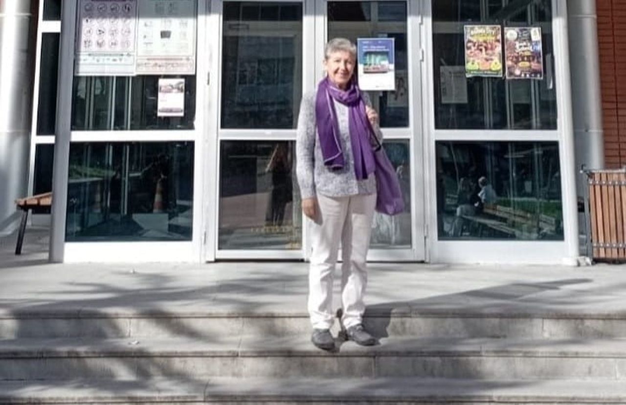 MANİSA’NIN SARIGÖL İLÇESİNE BAĞLI ALEMŞAHLI MAHALLESİ’NDE YAŞAYAN 62 YAŞINDAKİ YAZAR VİCDAN EFE...