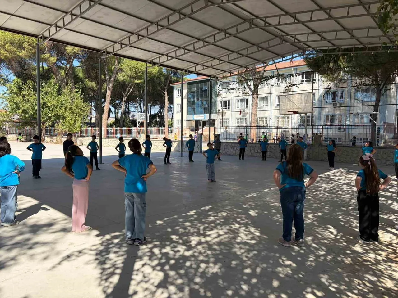 AYDIN'DA EĞİTİM GÖREN İLKOKUL ÖĞRENCİLERİ, “SPORA İLK ADIM” PROJESİ İLE HEM SPOR ALIŞKANLIĞI...