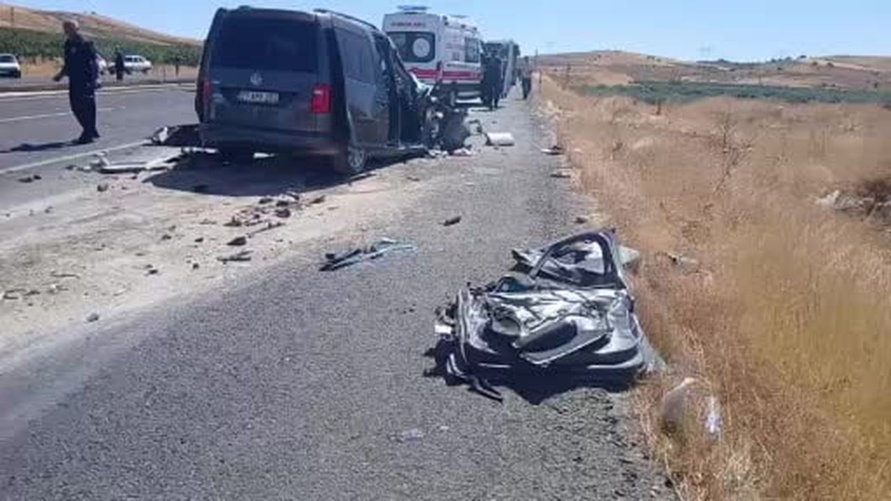 Şanlıurfa’da feci kaza: 4 ölü, 2 ağır yaralı