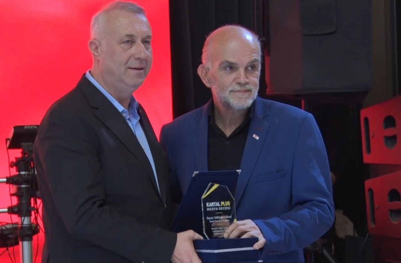 "BİRLİKTE DAHA GÜÇLÜYÜZ, BAŞARILARIMIZI BİRLİKTE KUTLUYORUZ" ANLAYIŞIYLA DÜZENLENEN GECEDE KARTAL...