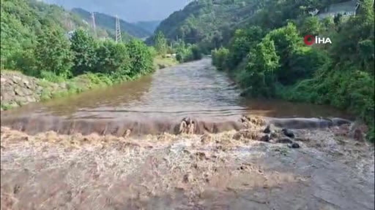 Giresun'da anne ile 2 kızı ile sel sularına kapıldı