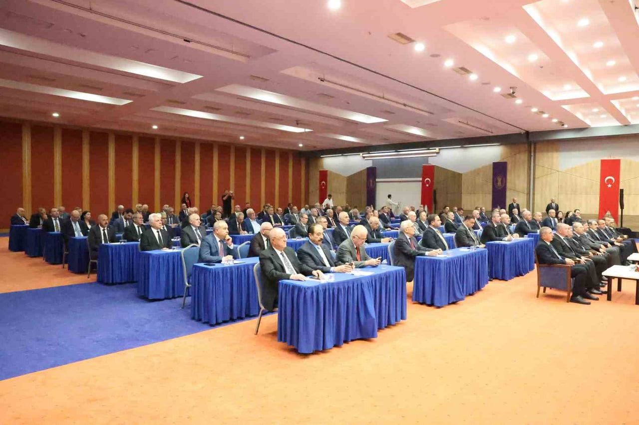 TÜRKİYE ESNAF VE SANATKARLARI KONFEDERASYONU (TESK) BAŞKANI MEHMET YİĞİNER YÖNETİMİNDEKİ BAŞKANLAR...