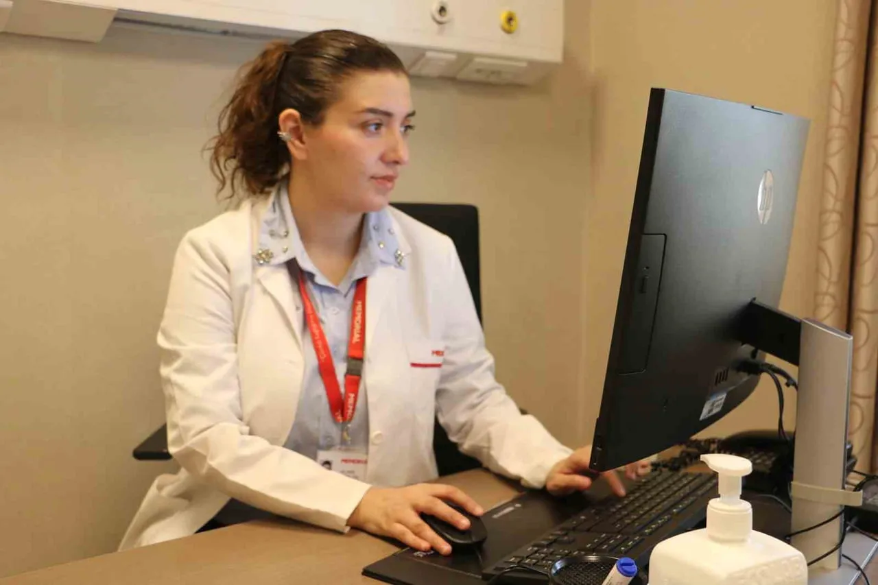 10 EKİM DÜNYA RUH SAĞLIĞI GÜNÜ’NDE, RUH SAĞLIĞININ BEDEN SAĞLIĞI KADAR ÖNEMSENMESİ GEREKTİĞİNE...