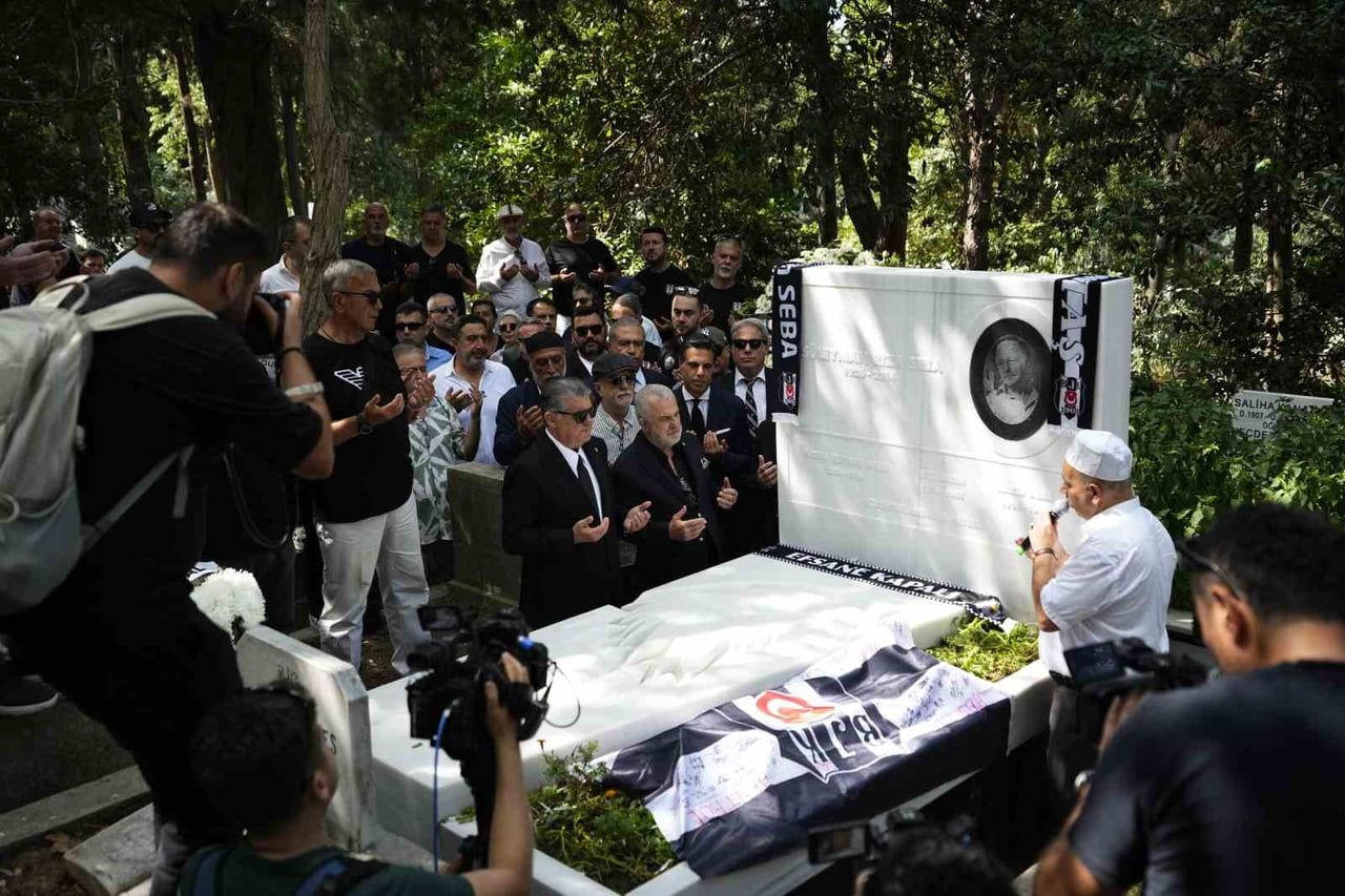BEŞİKTAŞ KULÜBÜNÜN ONURSAL BAŞKANI SÜLEYMAN SEBA, VEFATININ 12. YIL DÖNÜMÜNDE FERİKÖY...