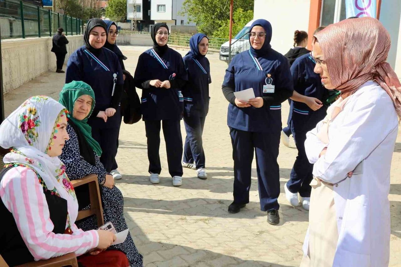 TOKAT GAZİOSMANPAŞA ÜNİVERSİTESİ TARAFINDAN SEMERCİ KÖYÜNDE BAŞLATILAN ‘MOBİL EBELİK DESTEK...