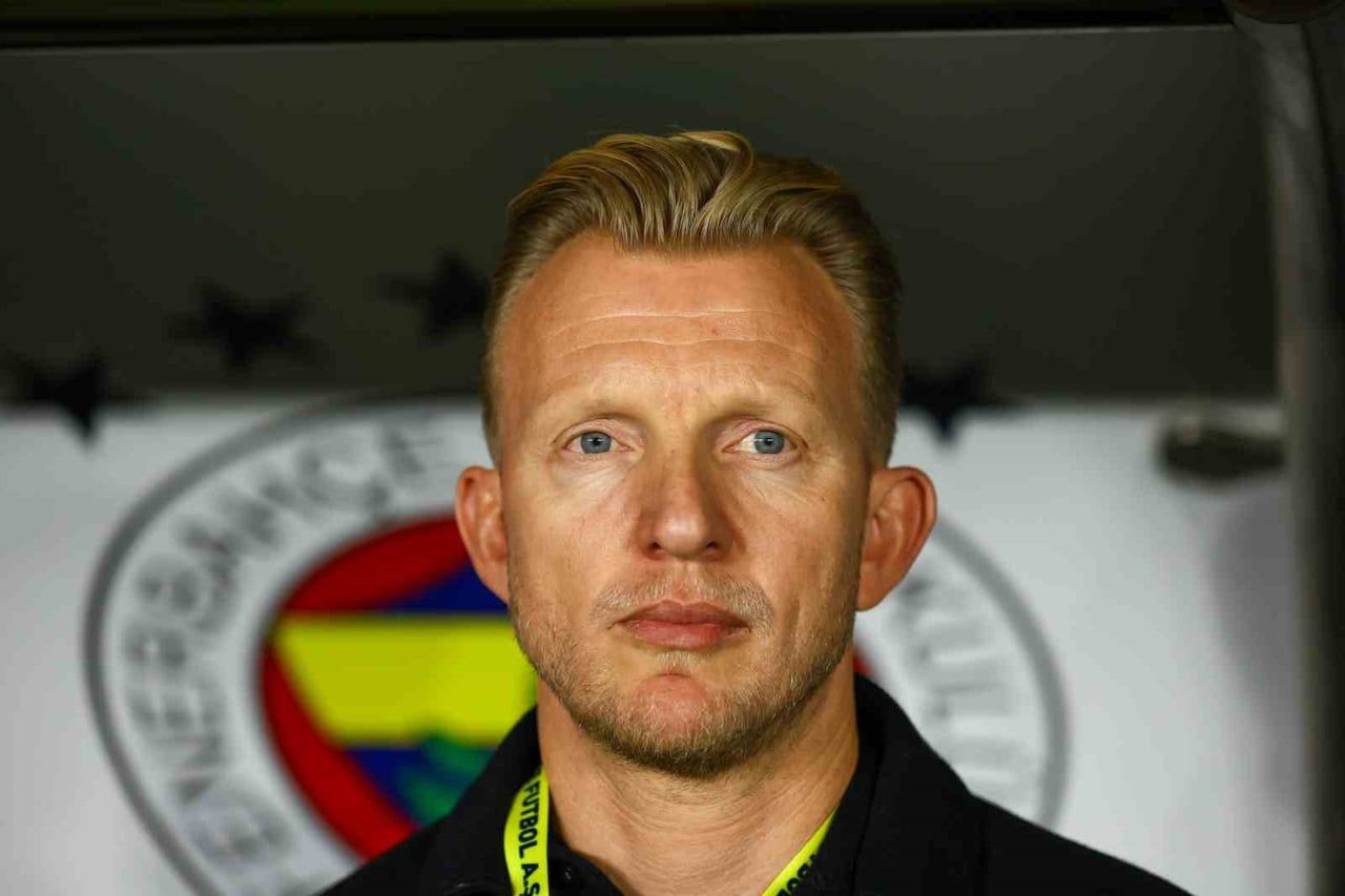 FENERBAHÇE TEKNİK SORUMLUSU DİRK KUYT, GALATASARAY DERBİSİNİN 11'İNE GÖRE 1'İ ZORUNLU OLMAK ÜZERE...