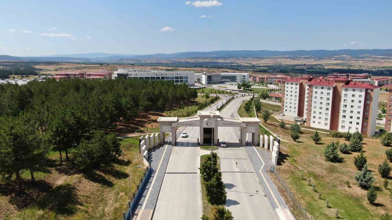 KASTAMONU ÜNİVERSİTESİNİN AMELİYAT SONRASINDA AĞRI YÖNETİMİNE DAİR YÜRÜTÜCÜLÜĞÜNÜ ÜSTLENDİĞİ...