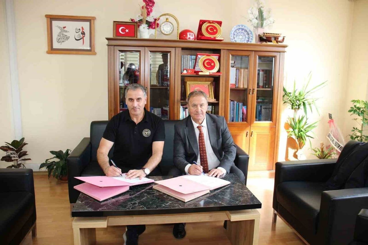 AARDAHAN'DA GÜVENLİ VE SAĞLIKLI EĞİTİM ORTAMLARI İÇİN İŞ BİRLİĞİ PROTOKOLÜ İMZALANDI. (OLGUN...