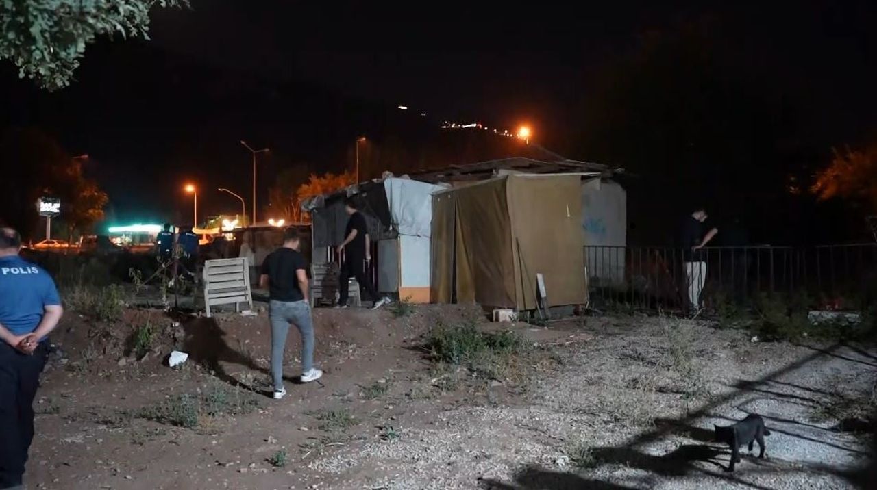 DENİZLİ'NİN PAMUKKALE İLÇESİNDE İKİ GRUP ARASINDA HENÜZ BİLİNMEYEN BİR NEDENLE ÇIKAN TARTIŞMANIN...