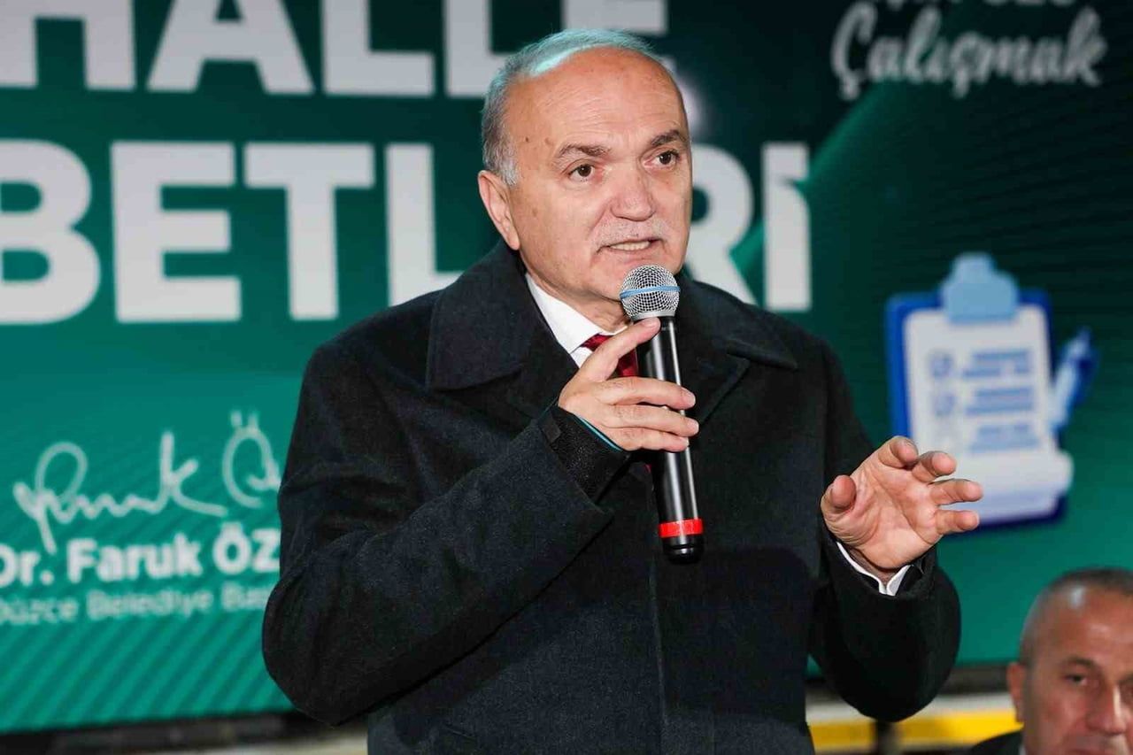 DÜZCE BELEDİYE BAŞKANI DR. FARUK ÖZLÜ, 45'İNCİ TOPLANTISINI BURHANİYE MAHALLESİ'NDE...
