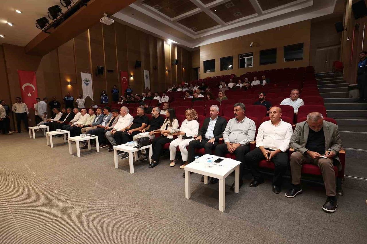 DİLOVASI BELEDİYESİ EYLÜL AYI MECLİS TOPLANTISINDA KONUŞAN BAŞKAN RAMAZAN ÖMEROĞLU, YENİ...