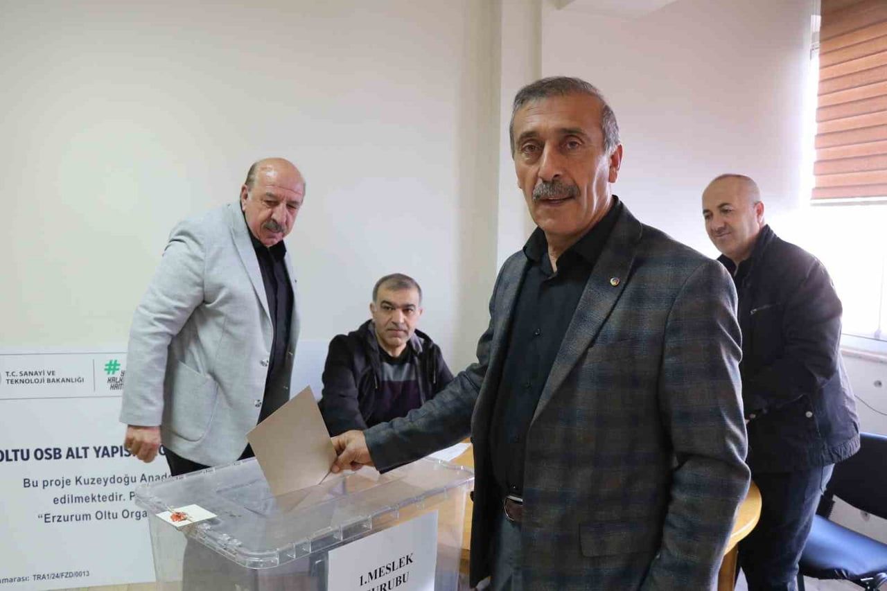 ERZURUM’UN OLTU İLÇESİNDE TİCARET VE SANAYİ ODASI BAŞKANI SEÇİM HEYECANI TAMAMLANDI, BAKİ KARACA...