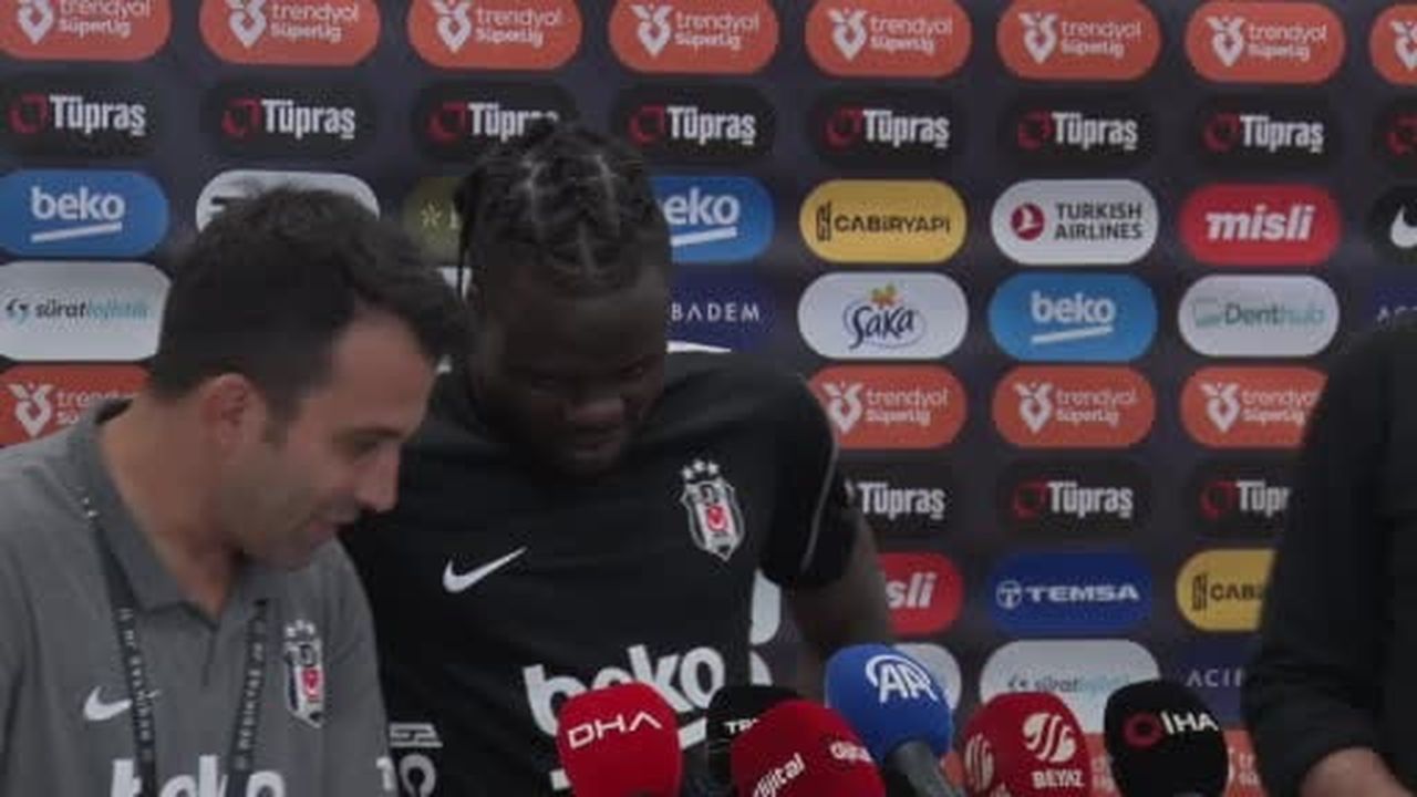 Beşiktaş’ın Beninli orta saha oyuncusu Junior Olaitan, Eyüpspor galibiyeti sonrası yaptığı...