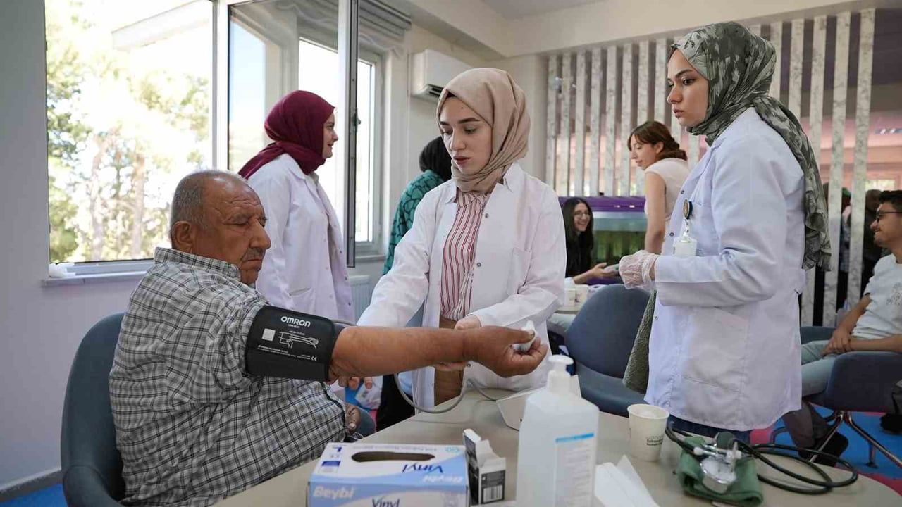 KAHRAMANMARAŞ BÜYÜKŞEHİR BELEDİYESİNİN 65 YAŞ VE ÜZERİ VATANDAŞLARA ÜCRETSİZ FİZYOTERAPİ VE...