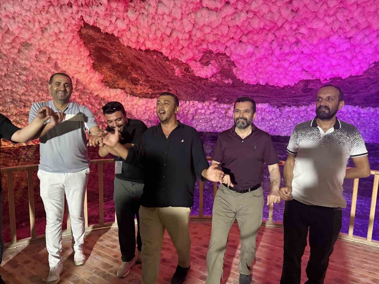 IĞDIR'DA DÜZENLENEN 13. DİJİTAL MEDYA ÇALIŞTAYI ÇERÇEVESİNDE KENTE GELEN YAKLAŞIK 140 GAZETECİ...