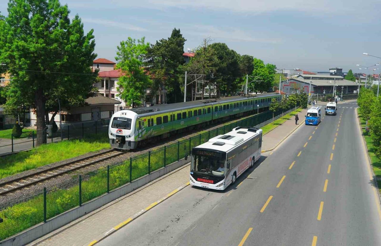 SAKARYA'DA 30 AĞUSTOS ZAFER BAYRAMI DOLAYISIYLA ŞEHİRDEKİ TOPLU TAŞIMA ARAÇLARININ GÜN BOYUNCA...