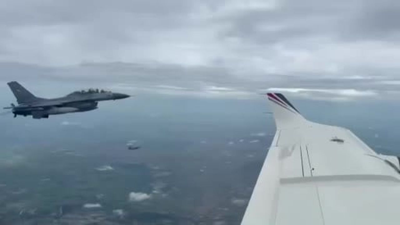 Tayland Başbakanı Anutin Charnvirakul'un özel uçağıyla yaptığı uçuşa, Tayland Hava Kuvvetleri'ne...