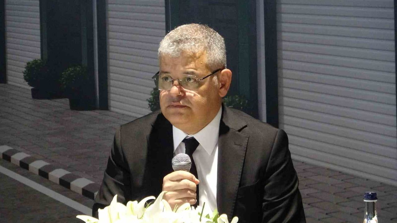 YEŞİL BEYAZ SANAYİ SİTESİ BİLGİLENDİRME TOPLANTISI’NDA KONUŞAN KONYASPOR BAŞKANI ÖMER ATİKER...