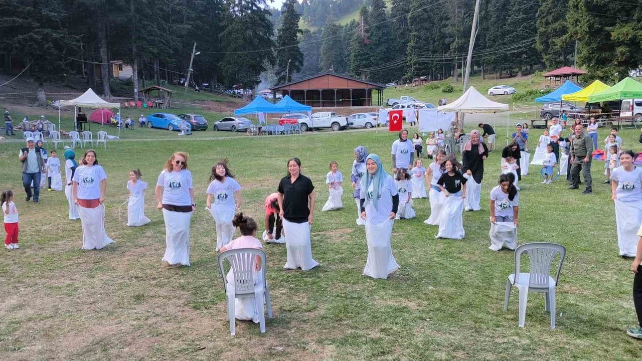 ARTVİN’İN "SAKİN ŞEHİR" UNVANLI ŞAVŞAT İLÇESİNDE BULUNAN 2 BİN RAKIMLI SAHARA MİLLİ PARKI, AİLE...
