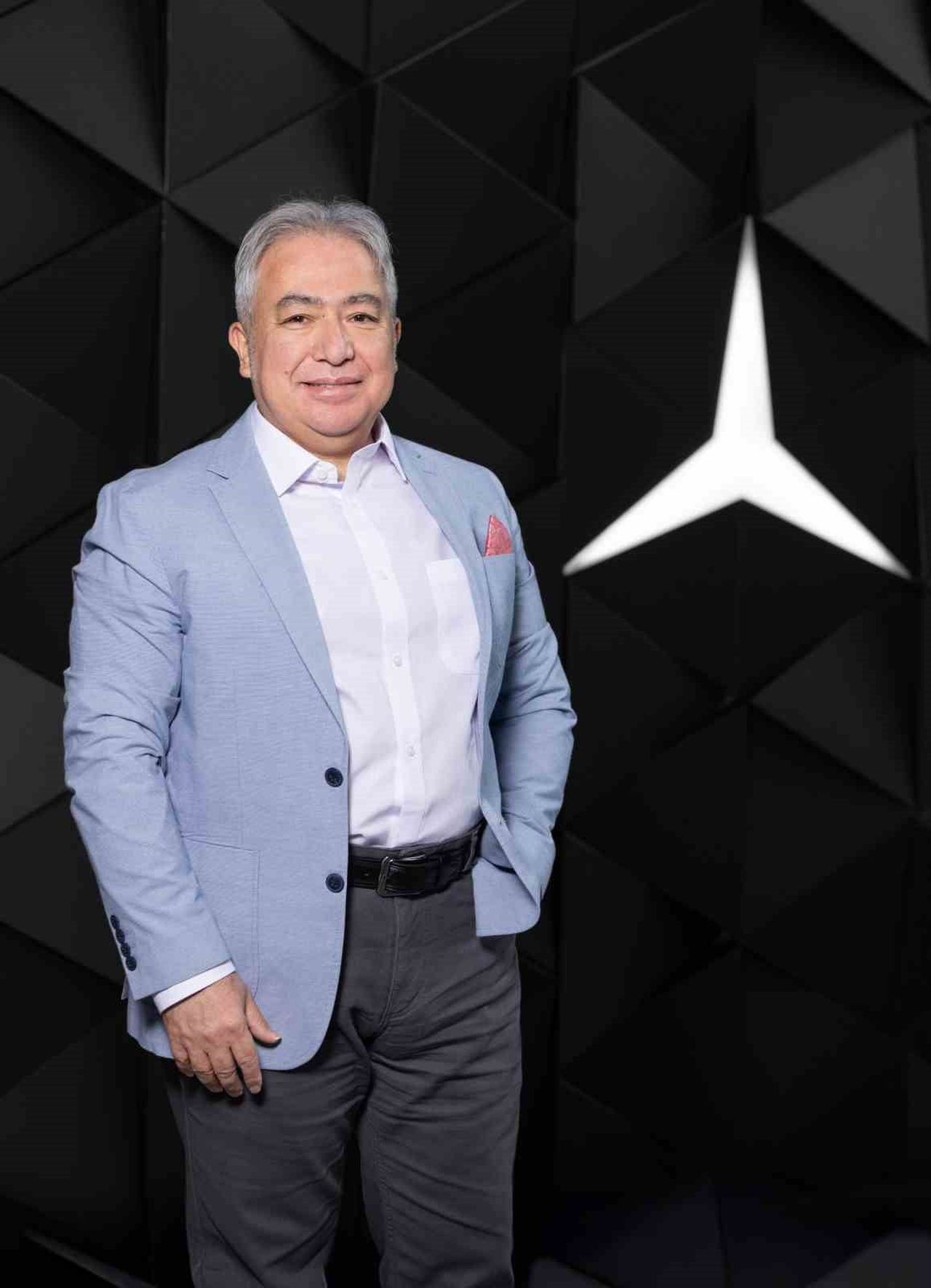 MERCEDES-BENZ HAFİF TİCARİ ARAÇLAR İCRA KURULU ÜYESİ TUFAN AKDENİZ
