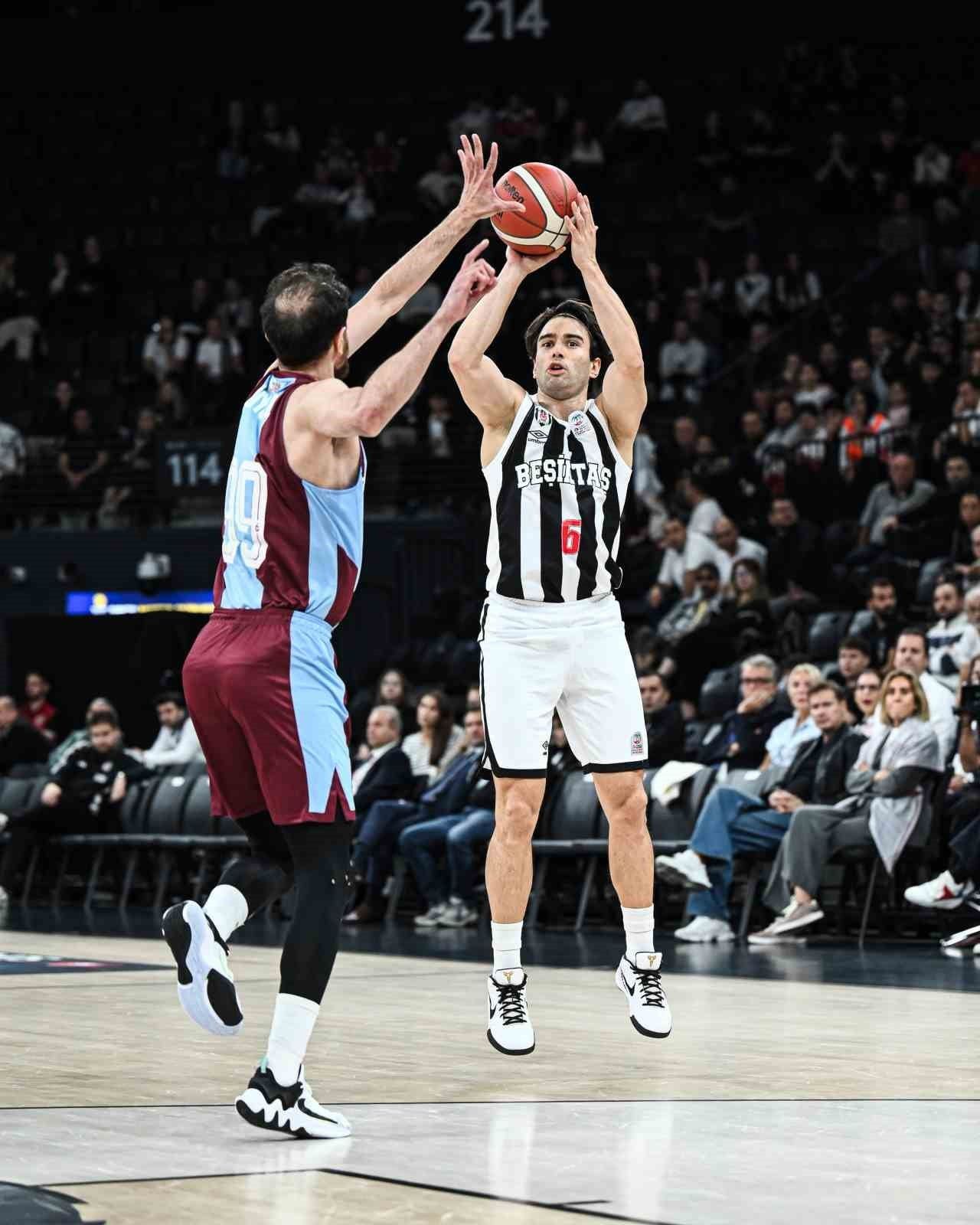 TÜRKİYE SİGORTA BASKETBOL SÜPER LİGİ 2. HAFTA MAÇINDA BEŞİKTAŞ, KONUK ETTİĞİ TRABZONSPOR'U...