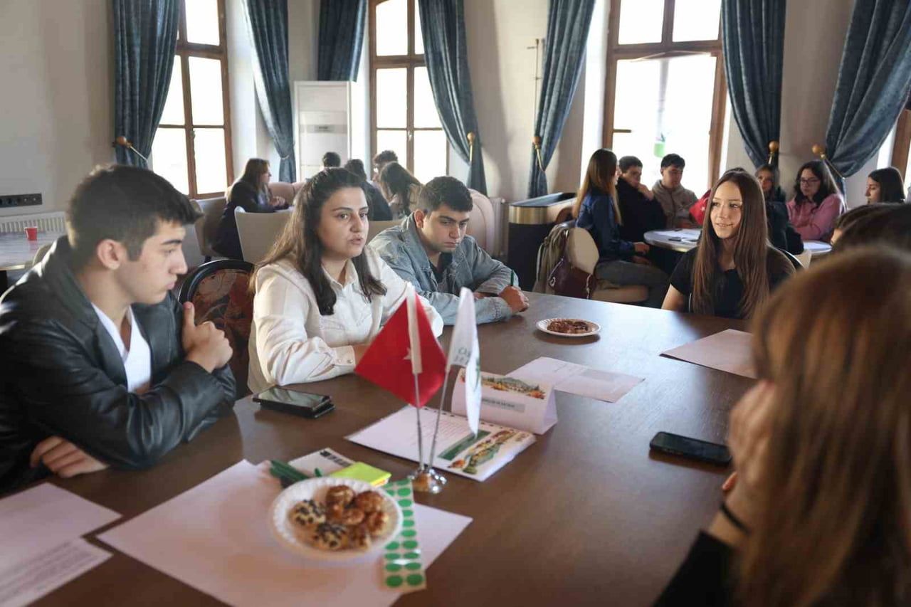OSMANGAZİ BELEDİYESİ’NİN AVRUPA BİRLİĞİ HİBE DESTEĞİYLE YÜRÜTTÜĞÜ "OSMANGAZİ GENÇLİK GIDA...
