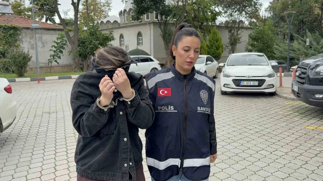SAMSUN’UN ATAKUM İLÇESİNDE, BİRİ YATALAK İKİ YAŞLI KADINA YAKLAŞIK 6 AYDIR BAKAN BAKICI D.A.(27)...