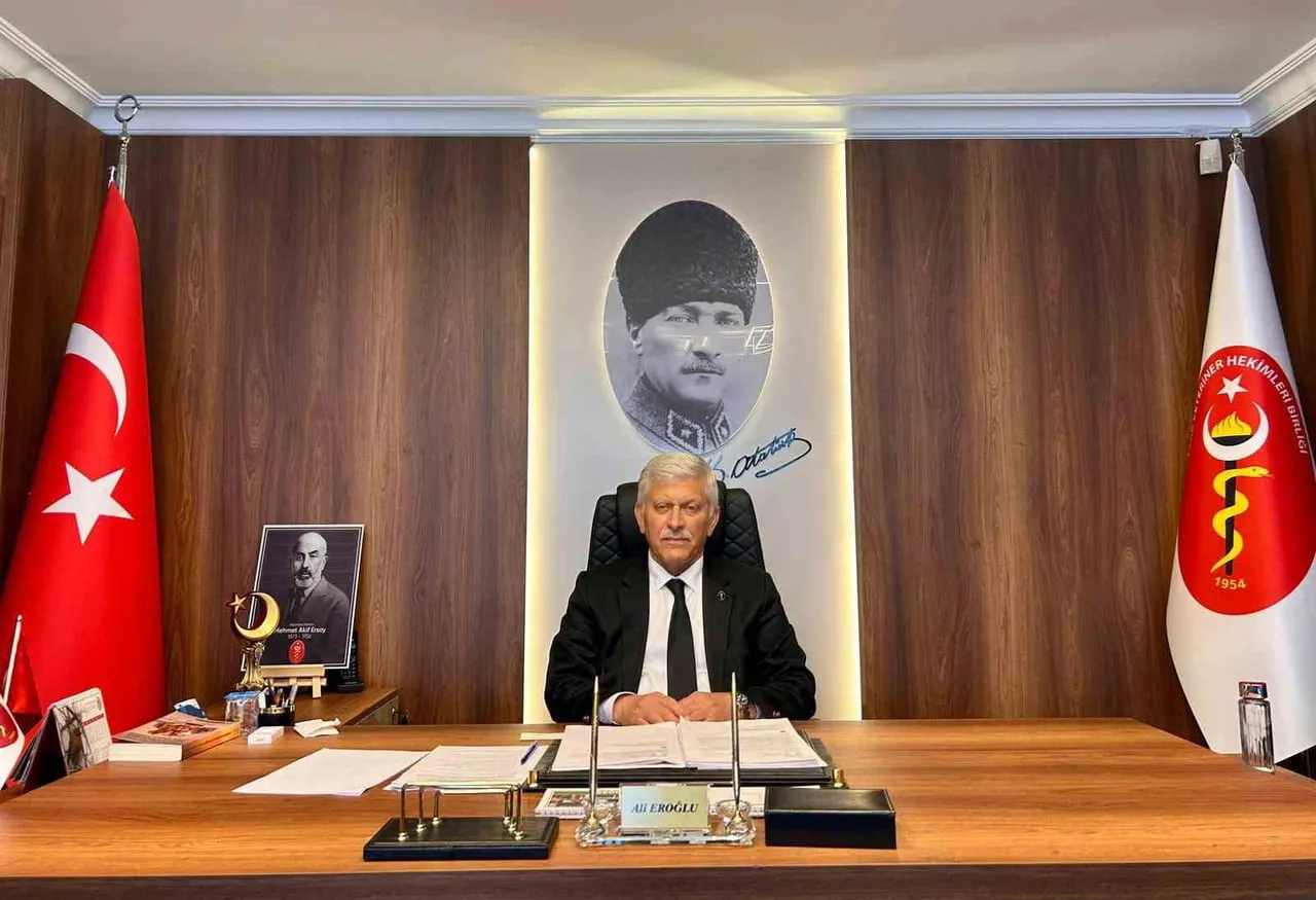 TÜRK VETERİNER HEKİMLERİ BİRLİĞİ (TVHB) BAŞKANI ALİ EROĞLU (ARŞİV)
