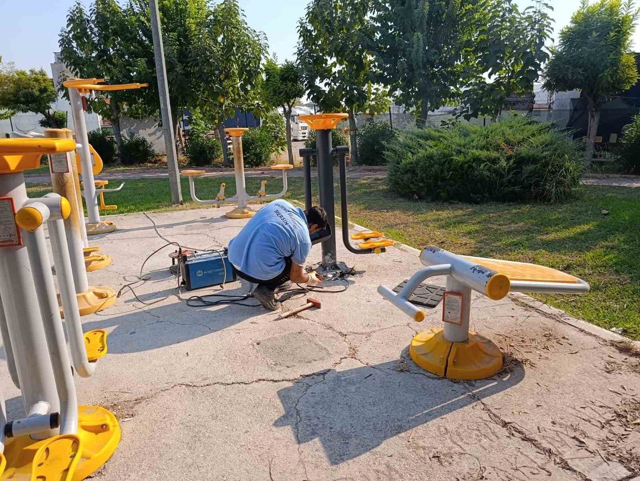 MERSİN'İN MERKEZ İLÇE AKDENİZ BELEDİYESİ, VATANDAŞLARIN AİLELERİYLE BİRLİKTE DİNLENİP VAKİT...