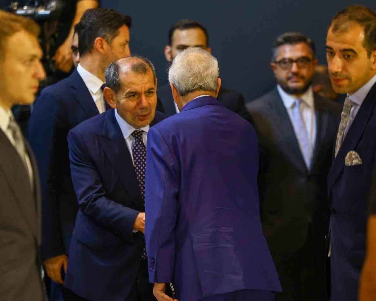 TOPLANTIYA GALATASARAY BAŞKANI DURSUN ÖZBEK VE FENERBAHÇE BAŞKANI AZİZ YILDIRIM DA KATILDI