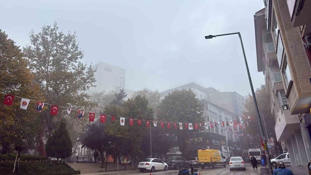 BİLECİK SİSLİ BİR GÜNE UYANDI