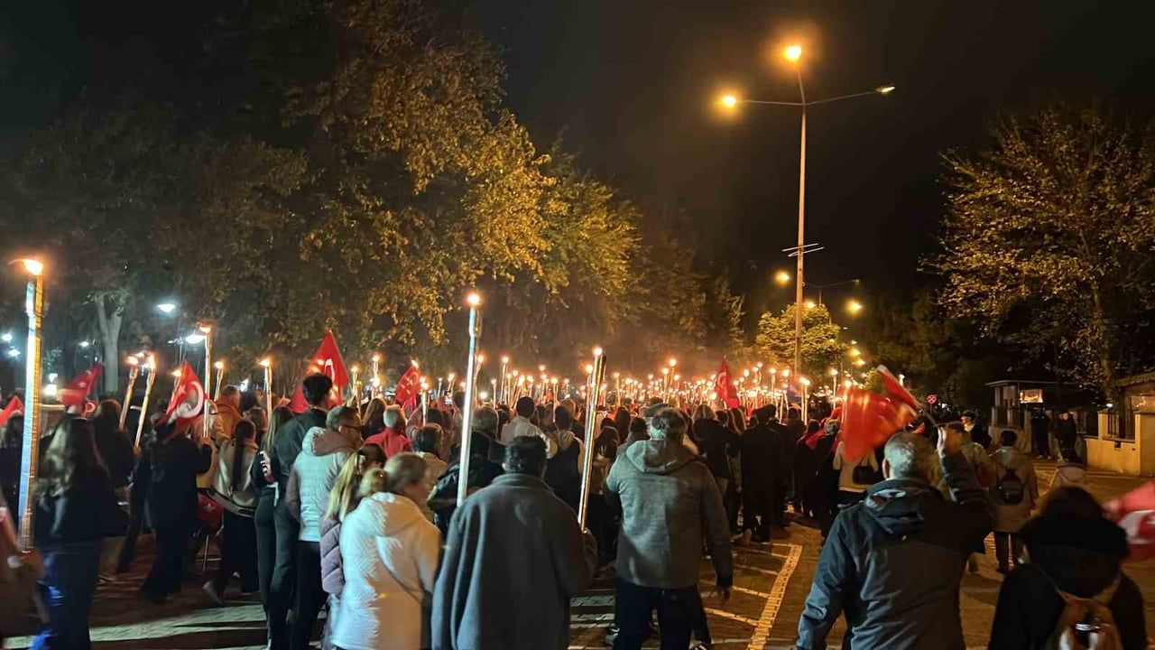 ÇANAKKALE’DE 29 EKİM CUMHURİYET BAYRAMI KUTLAMALARI İÇİN ÇANAKKALE VALİLİĞİ TARAFINDAN DÜZENLENEN...
