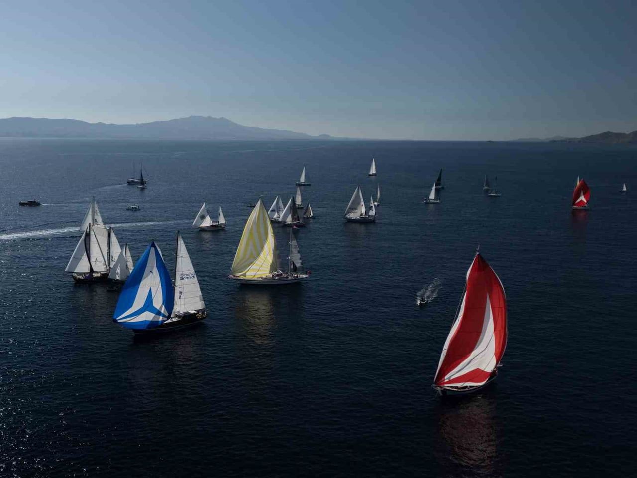 BU YIL 19-24 EKİM TARİHLERİ ARASINDA DÜZENLENEN 38. THE BODRUM CUP'TA YARIŞÇILAR, İLK GÜN BODRUM...