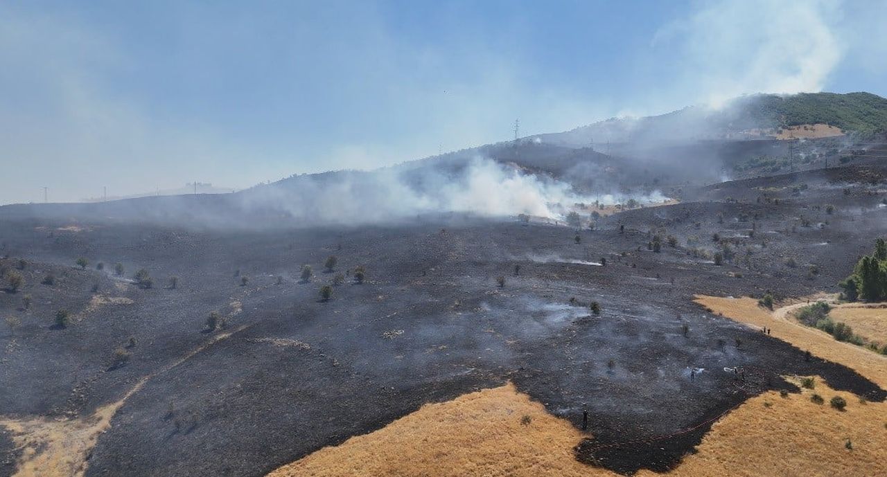 TUNCELİ'DE ÇIKAN ORMAN YANGINI EKİPLERİN HAVADAN VE KARADAN YAPTIĞI MÜDAHALE İLE YERLEŞİM...